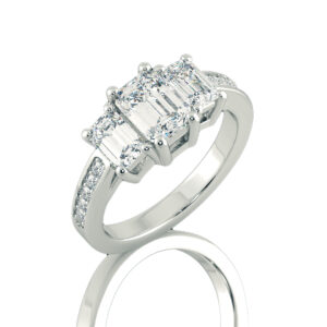 טבעת שלושה יהלומים אמרלד