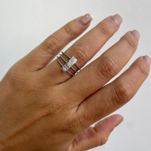 טבעת מעוצבת שלושה יהלומים