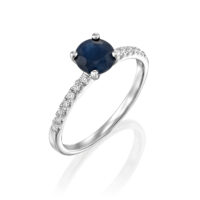 טבעת ספיר כחול ויהלומים "קורין"
