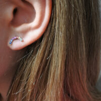 עגילי קשת צבעוניים