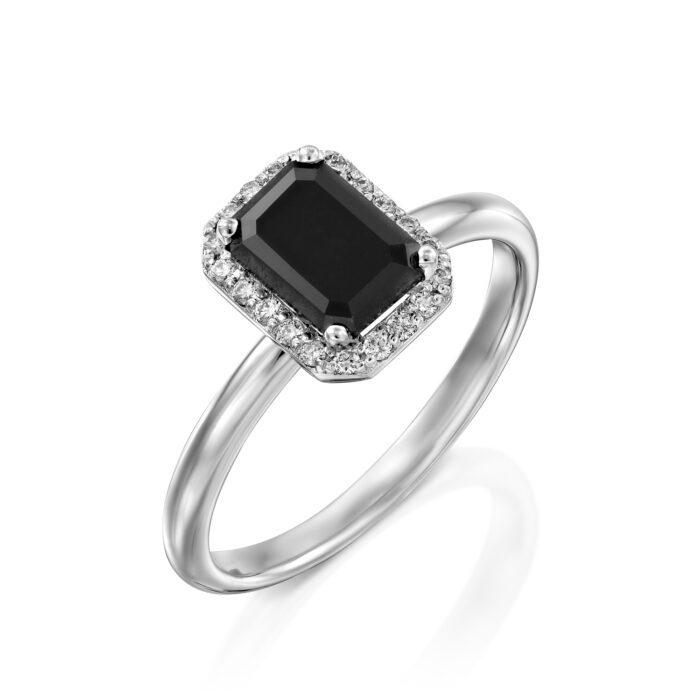 טבעת "הילה" אמרלד שחור