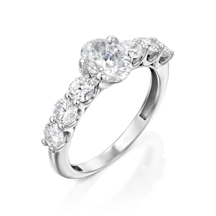 טבעת אירוסין יהלום אובל ״אדווה״