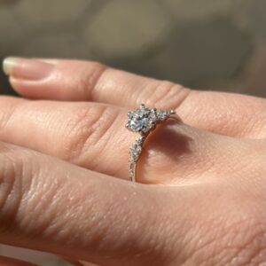 טבעת אירוסין "בת הים" עגול