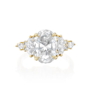 טבעת אירוסין ״שרונה״ יהלום אובל ומרזיקות