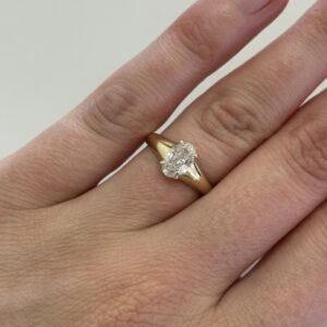 טבעת "אדי" אובל